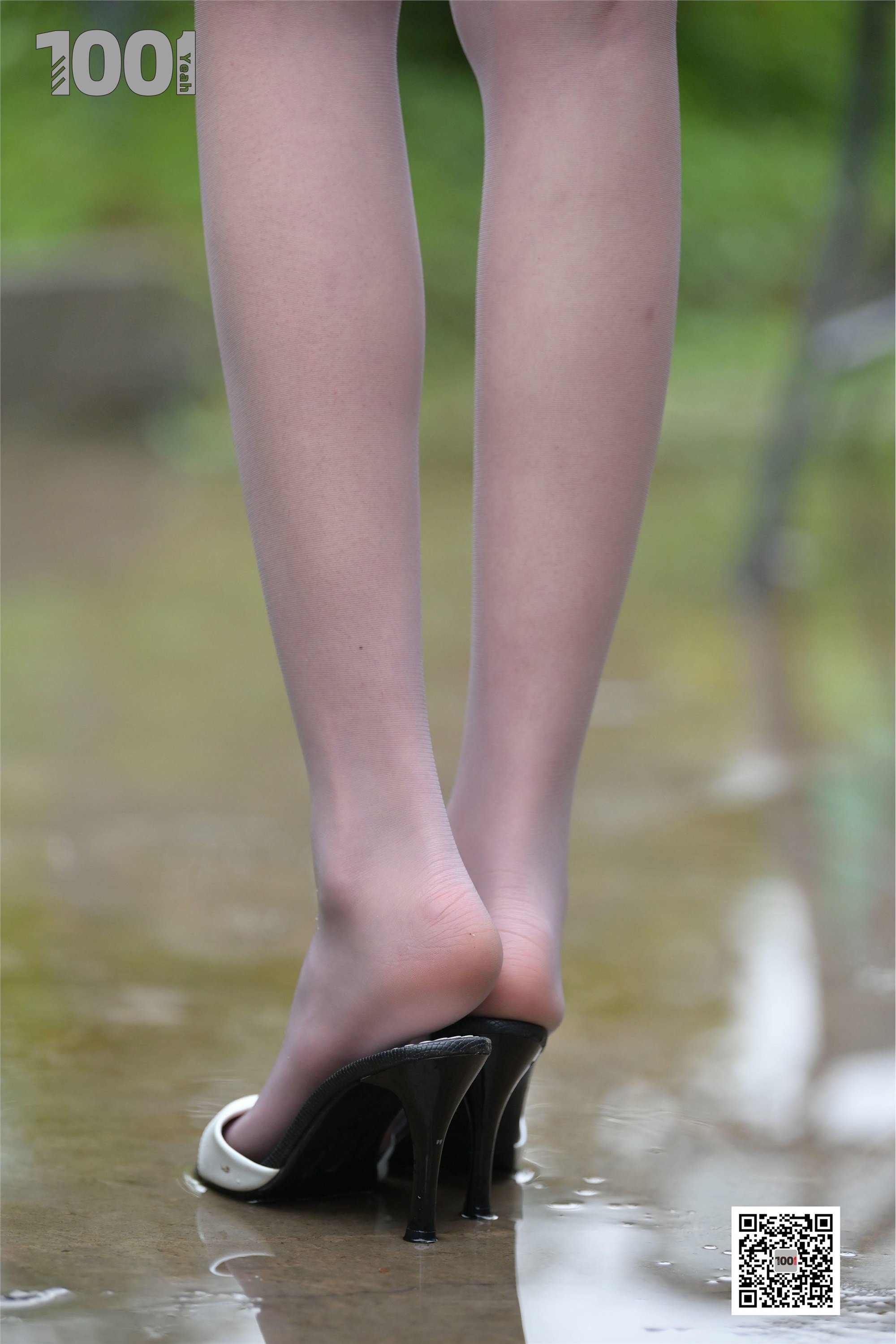 IESS异思趣向  一千零一夜《雨中漫步3》